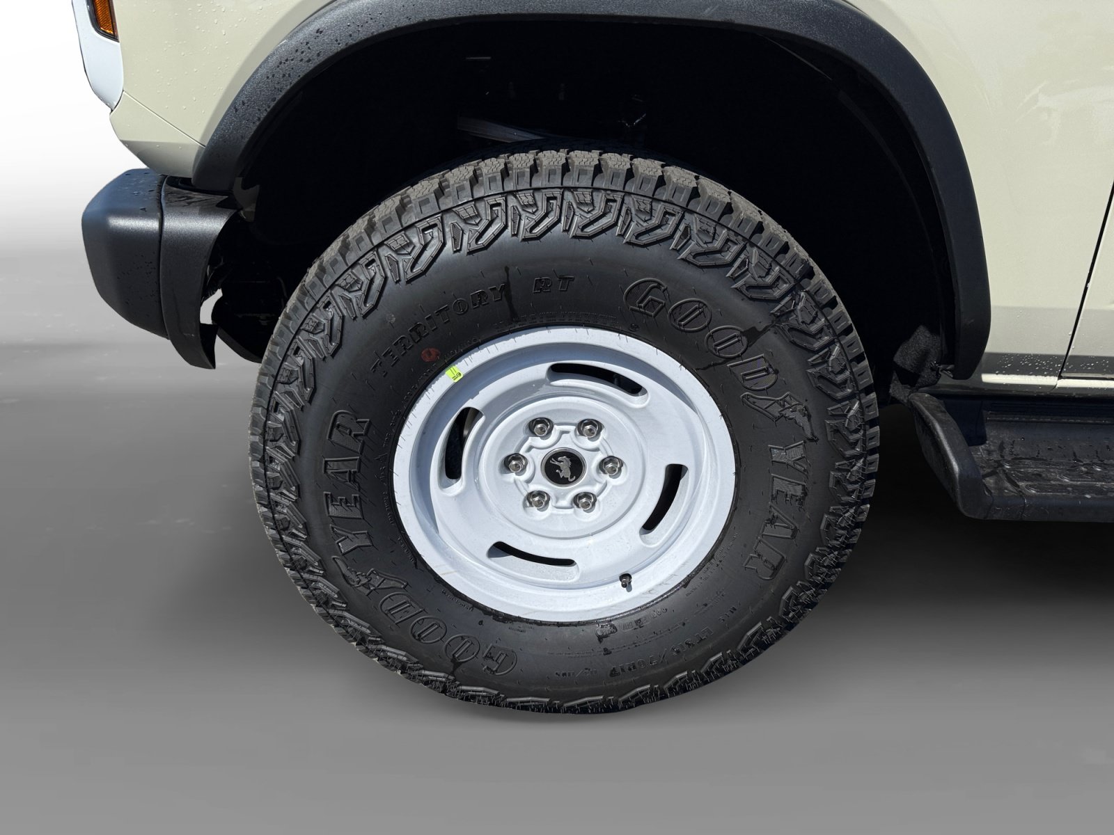 New 2026 Ford Bronco Heritage Edition AWD/4WD image 9