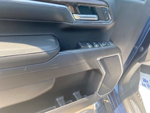 Used 2023 Chevrolet Silverado 1500 LT w/ Z71 Off-Road Package AWD/4WD image 17