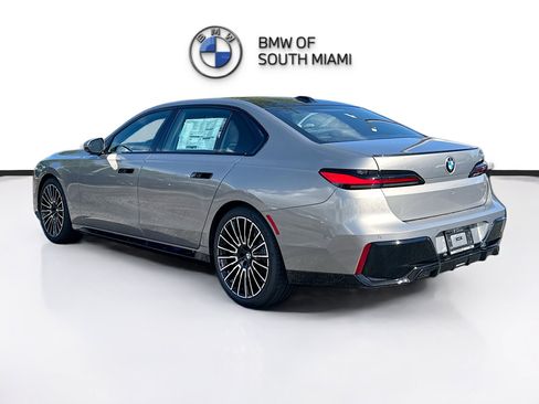 New 2026 BMW 740i w/ Executive Package image 4