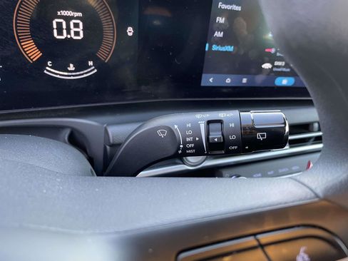 Certified 2025 Hyundai Tucson SE image 21