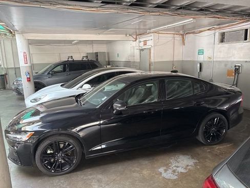 Used 2024 Volvo S60 B5 Plus w/ Climate Package image 3