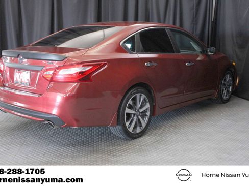 Used 2016 Nissan Altima 2.5 SR FWD image 13