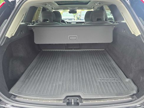 Used 2023 Volvo XC60 B5 Plus w/ Climate Package AWD/4WD image 14