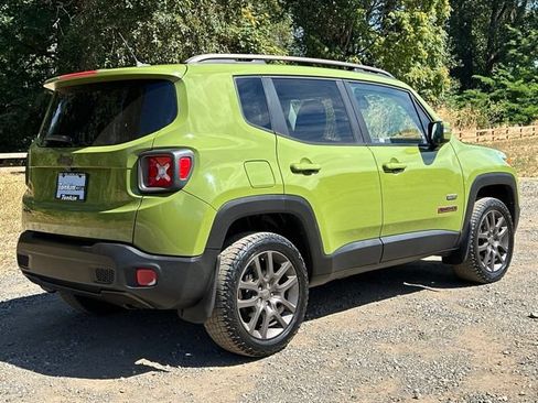 Used 2016 Jeep Renegade 75th Anniversary AWD/4WD image 9