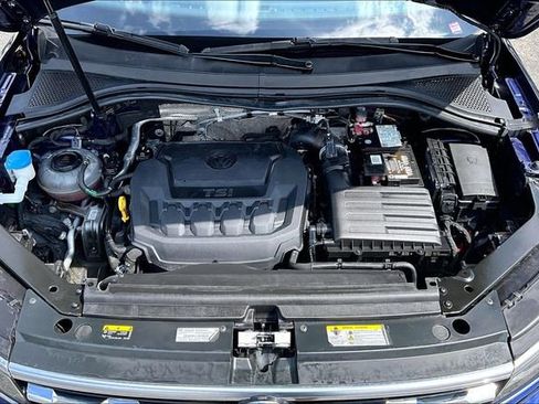 Used 2021 Volkswagen Tiguan SEL Premium R-Line image 9