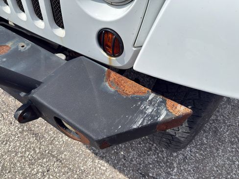 Used 2012 Jeep Wrangler Unlimited Sahara w/ Dual Top Group AWD/4WD image 6