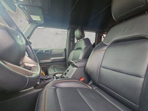 Used 2022 Ford Bronco Badlands image 19