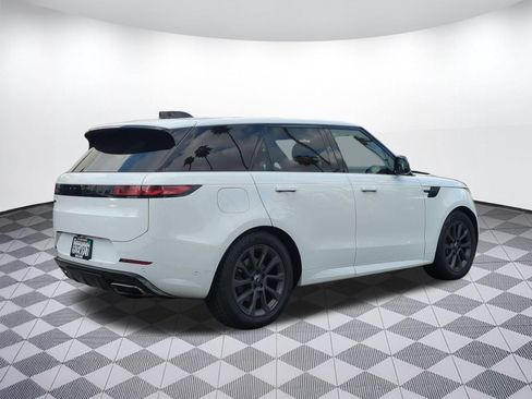 Used 2024 Land Rover Range Rover Sport Dynamic SE AWD/4WD image 5