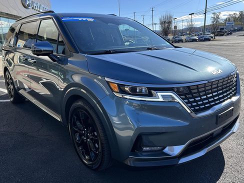 Used 2024 Kia Carnival SX Prestige image 10