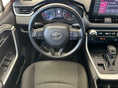 Used 2022 Toyota RAV4 XLE image 15