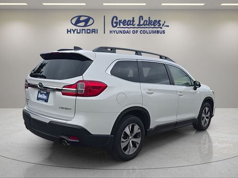 Used 2022 Subaru Ascent Premium w/ Convenience Package AWD/4WD image 5