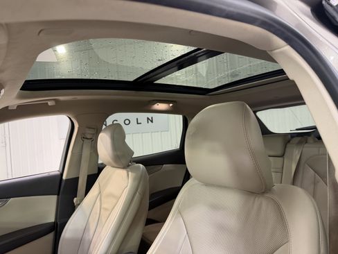 Used 2019 Lincoln Nautilus Reserve w/ Class II Trailer Tow Package image 10