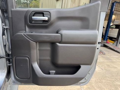 Used 2020 Chevrolet Silverado 1500 Custom w/ Infotainment Package image 18