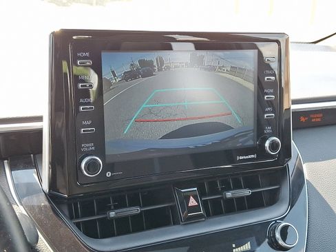 Used 2021 Toyota Corolla SE w/ SE Premium Package FWD image 19
