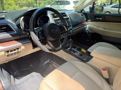Used 2019 Subaru Outback 3.6R Limited AWD/4WD image 21