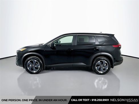 Certified 2025 Nissan Rogue SV w/ SV Premium Package image 8