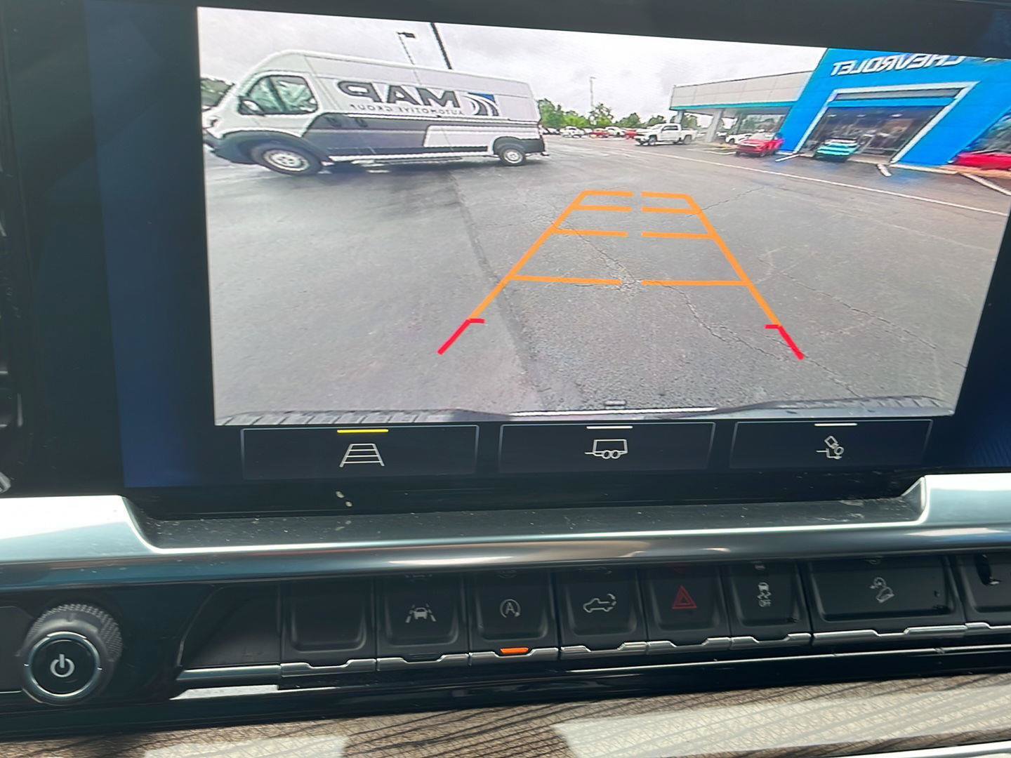 Used 2024 Chevrolet Silverado 1500 LT AWD/4WD image 15