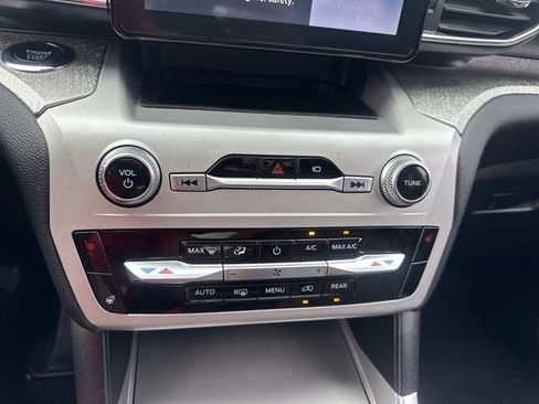 Used 2022 Ford Explorer Timberline image 16