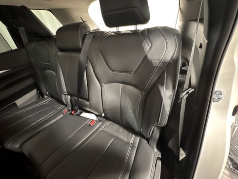 Certified 2025 INFINITI QX60 Luxe w/ Vision Package image 28