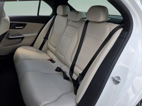 Used 2023 Mercedes-Benz C 300 Sedan image 24
