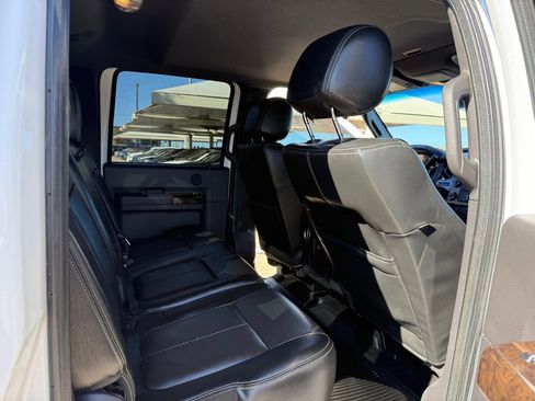 Used 2016 Ford F250 Lariat w/ Lariat Ultimate Package image 18