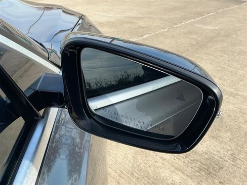 Used 2020 BMW 330i Sedan w/ Premium Package image 16