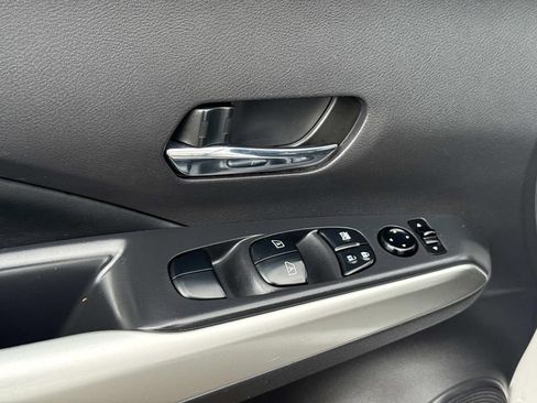 Certified 2020 Nissan Kicks SR w/ SR Premium Package image 18