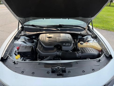 Used 2019 Dodge Charger SXT AWD/4WD image 53