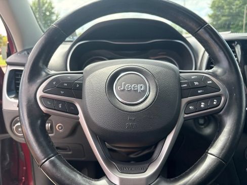 Used 2021 Jeep Cherokee Limited AWD/4WD image 21