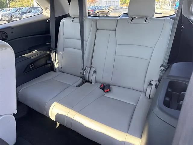 Used 2019 Honda Pilot Touring image 18