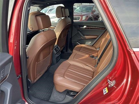 Used 2018 Audi Q5 2.0T Premium Plus w/ Premium Plus Package image 17