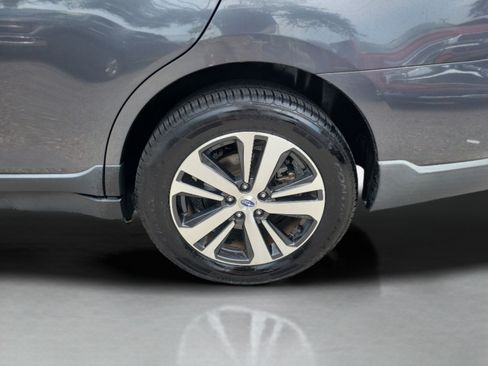 Used 2019 Subaru Outback 2.5i Limited AWD/4WD image 32