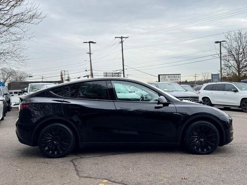 Used 2021 Tesla Model Y Long Range image 7