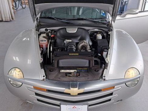 Used 2005 Chevrolet SSR w/ Preferred Equipment Group RWD image 23