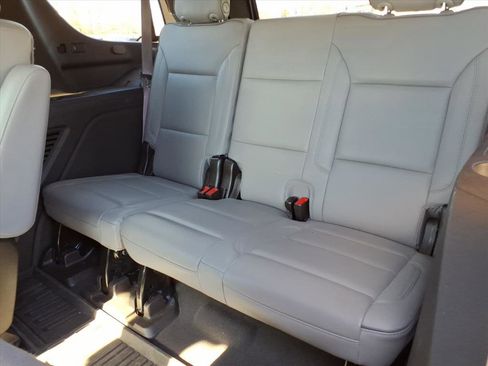 Certified 2023 GMC Yukon SLT w/ SLT Premium Package image 11