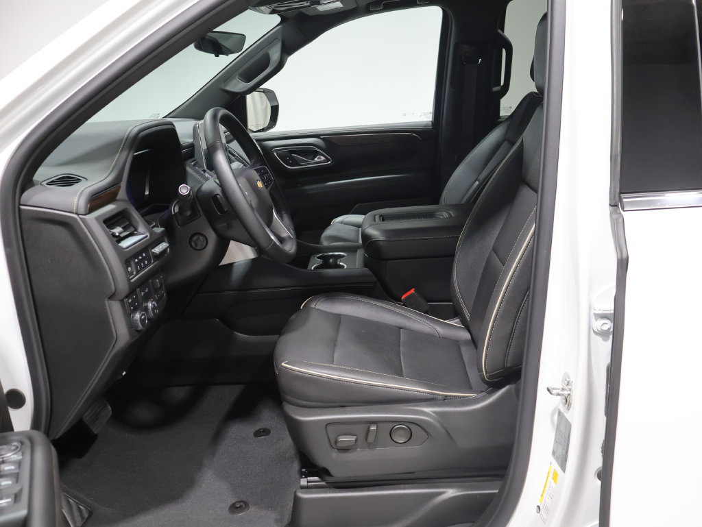 Used 2024 Chevrolet Tahoe Premier AWD/4WD image 12