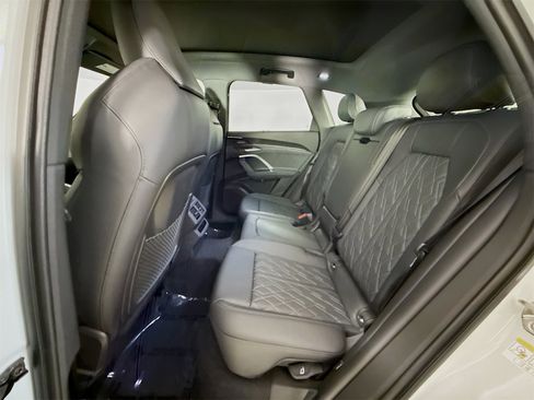 New 2025 Audi SQ5 Premium Plus image 25
