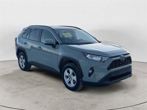 Used 2019 Toyota RAV4 XLE image 7