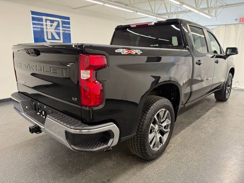 Used 2024 Chevrolet Silverado 1500 LT AWD/4WD image 2