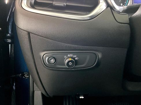 Used 2022 Chevrolet Equinox LT FWD image 36
