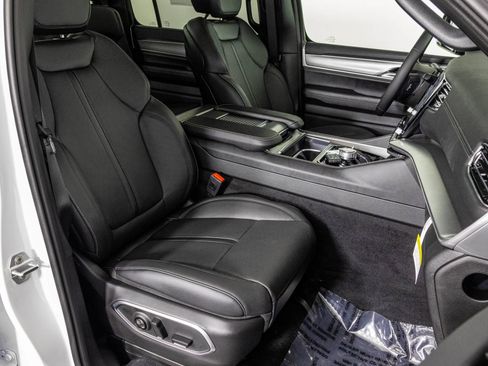 New 2026 Jeep Grand Wagoneer 4WD w/ Premium Group I image 45