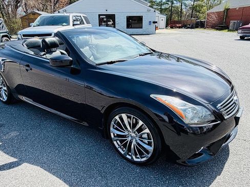 Used 2012 INFINITI G37 Sport 2dr Convertible w/ Premium Pkg image 8