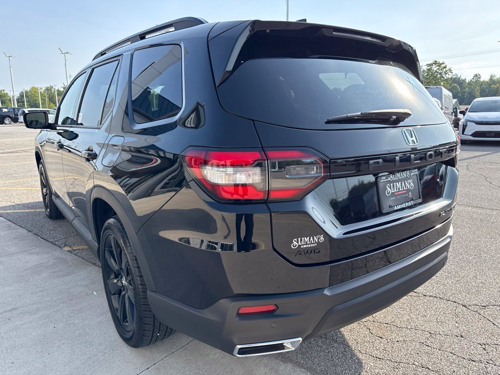 Used 2025 Honda Pilot Black Edition image 6