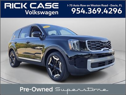 Used 2023 Kia Telluride S w/ S Sunroof Package