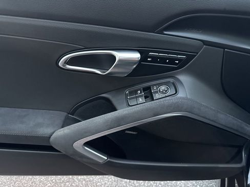Used 2015 Porsche 911 Carrera GTS image 14