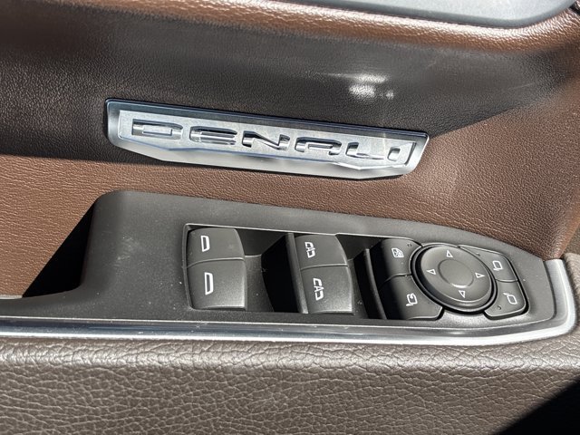 Used 2025 GMC Sierra 1500 Denali w/ Technology Package AWD/4WD image 24