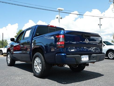 Used 2022 Nissan Frontier SV AWD/4WD image 9