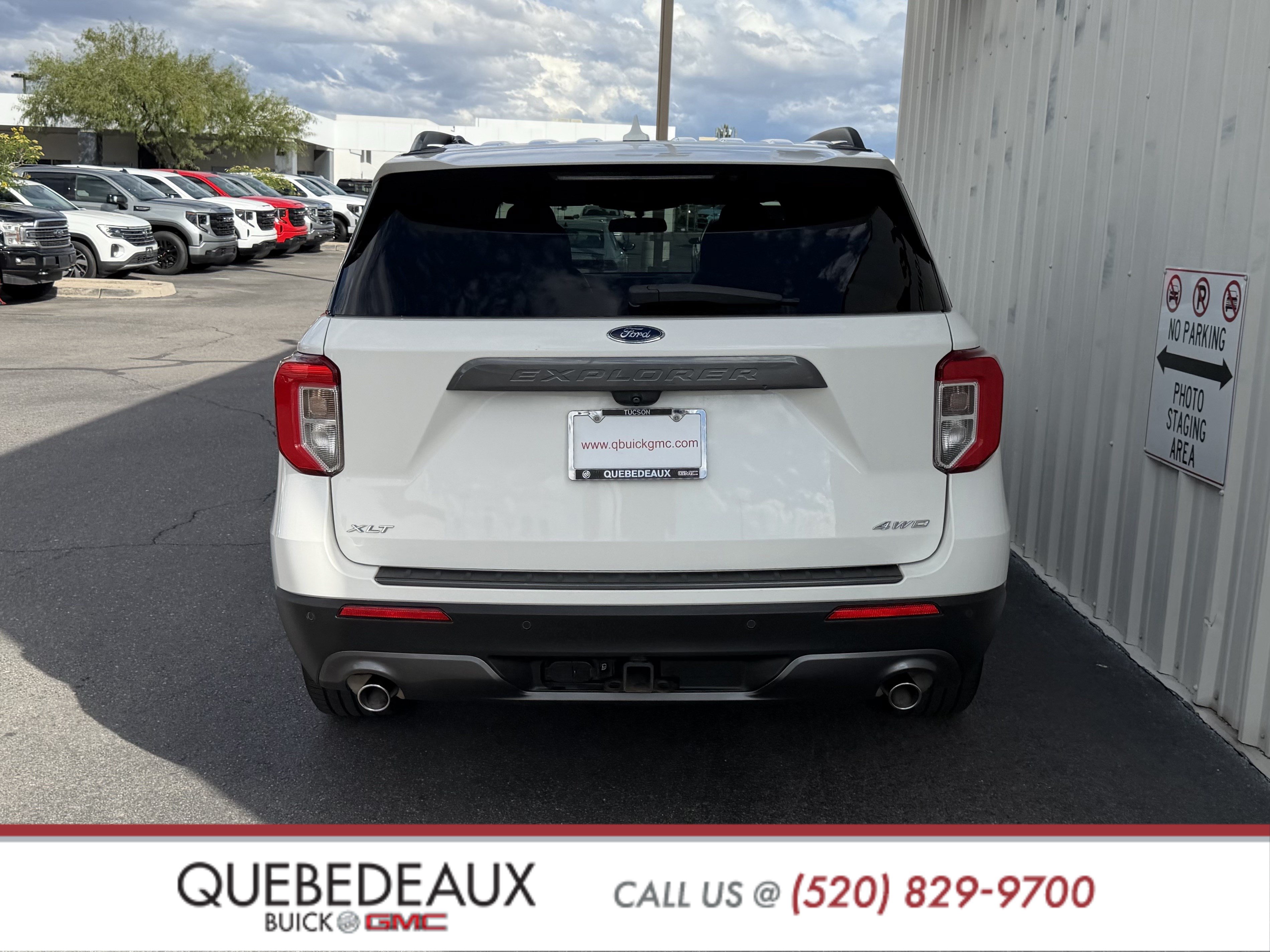Used 2021 Ford Explorer XLT w/ Equipment Group 202A AWD/4WD image 3