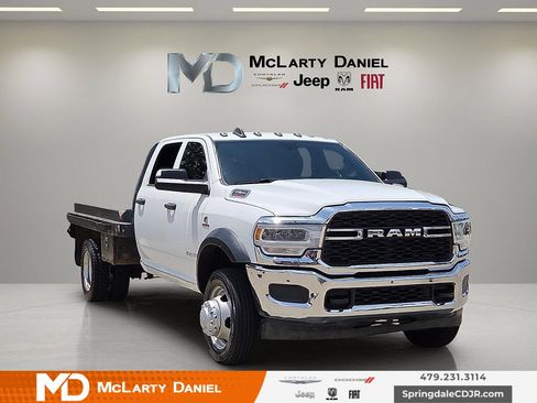 Used 2022 RAM 5500 Tradesman w/ Chrome Appearance Group AWD/4WD image 1