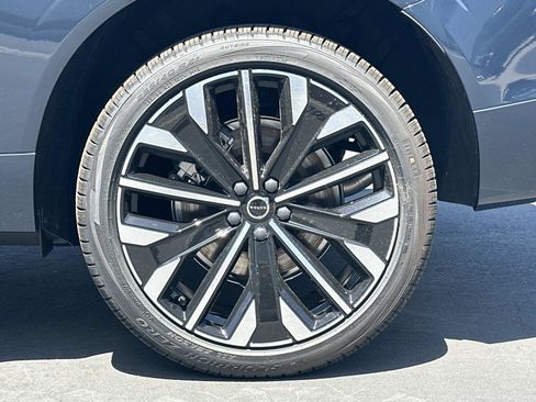 New 2026 Volvo XC60 T8 Ultra w/ Protection Package Premier AWD/4WD image 23